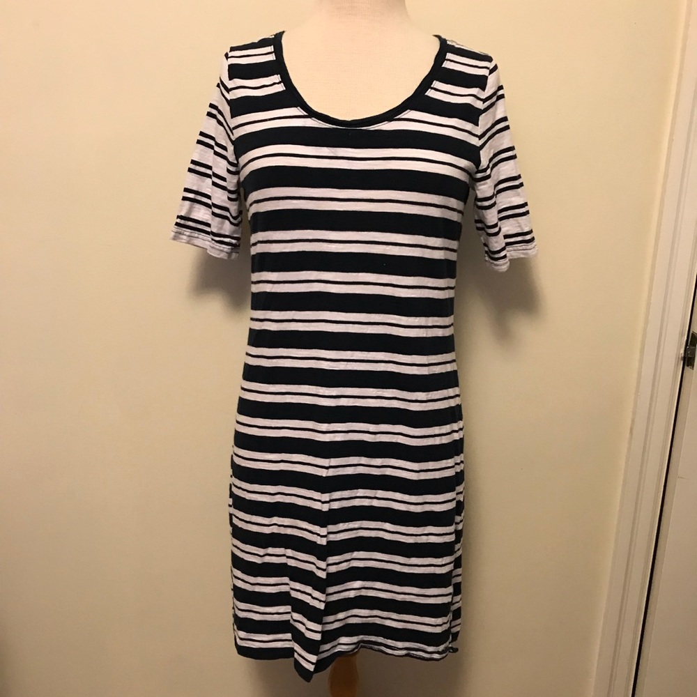 Vineyard Vines tee shirt dress